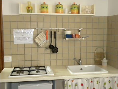 Apartment, 2 Bedrooms | Private kitchenette