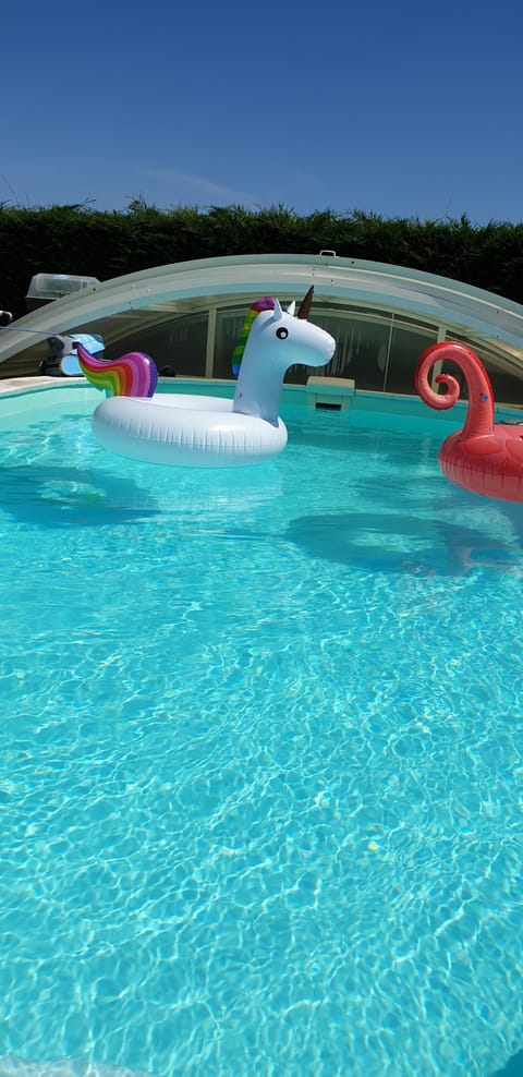 Indoor pool, seasonal outdoor pool, sun loungers