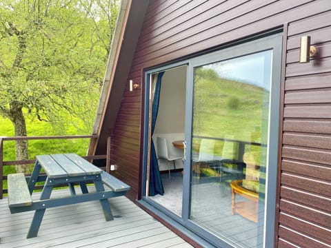 Lodge Glen Oykel, 2 Bedrooms | Terrace/patio
