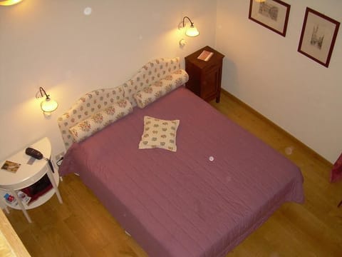 Duplex | Minibar, in-room safe, individually furnished, blackout drapes