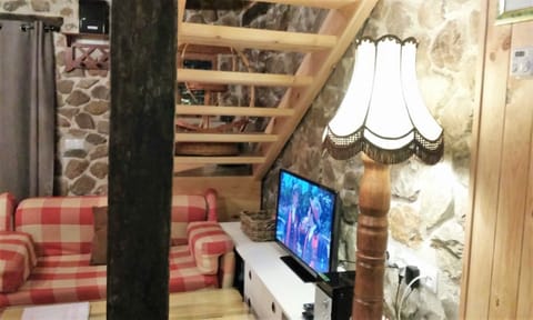 House, 3 Bedrooms | Living area | Flat-screen TV