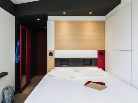 Classic Room, 1 Double Bed | Desk, free cribs/infant beds, free rollaway beds, free WiFi