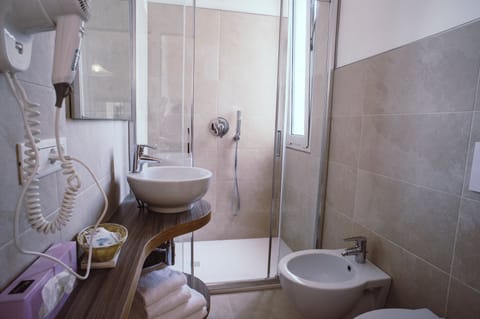 Double Room | In-room safe, desk, free WiFi, bed sheets