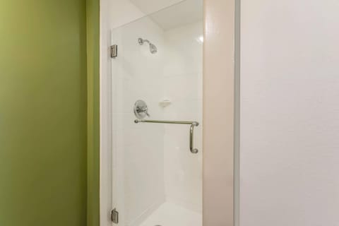 Desk, iron/ironing board, free cribs/infant beds, free WiFi