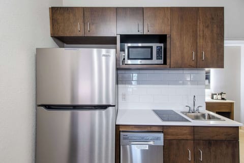 Suite, Multiple Beds, Non Smoking | Desk, laptop workspace, blackout drapes, free cribs/infant beds