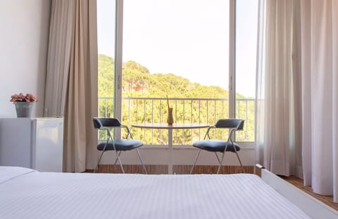 Double or Twin Room | WiFi (free), bed sheets