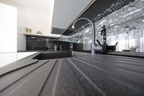 Deluxe Apartment, 2 Bedrooms (1) | Premium bedding, Tempur-Pedic beds, in-room safe, desk