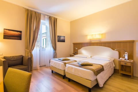 Classic Double Room | Minibar, in-room safe, individually furnished, desk