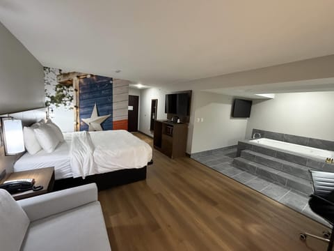 Down comforters, pillowtop beds, desk, laptop workspace