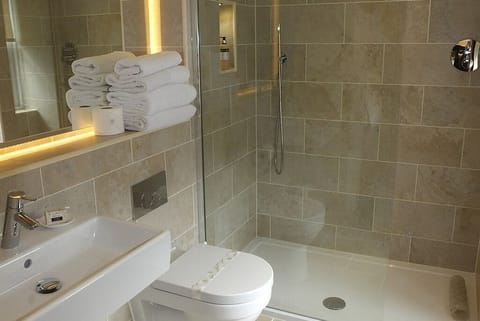 Standard Double Room, 1 Double Bed (Above the bar) | Premium bedding, down comforters, individually decorated