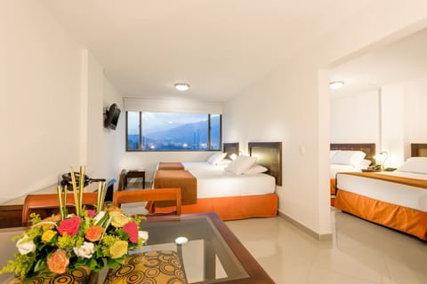 Family Room | Premium bedding, minibar, in-room safe, desk