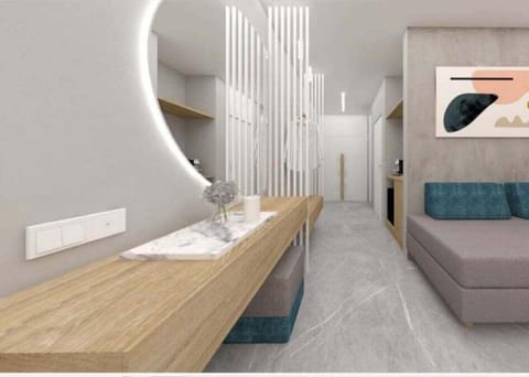 Suite (Elegant) | In-room safe, iron/ironing board, free WiFi, bed sheets