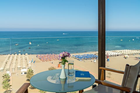 Deluxe Suite, Sea View | Balcony