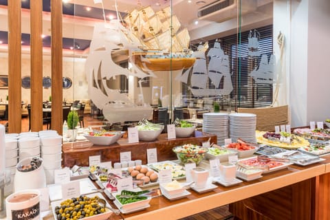 Daily buffet breakfast for a fee