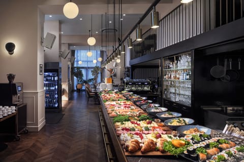 Daily buffet breakfast for a fee