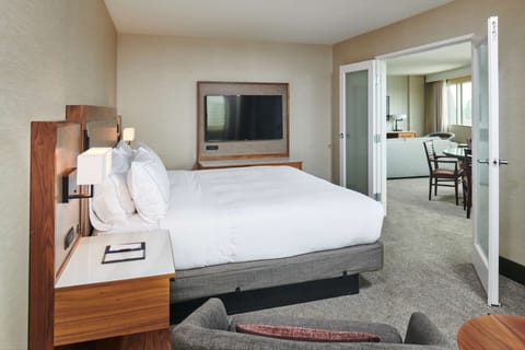 Suite, 1 Bedroom, Jetted Tub | In-room safe, desk, laptop workspace, blackout drapes