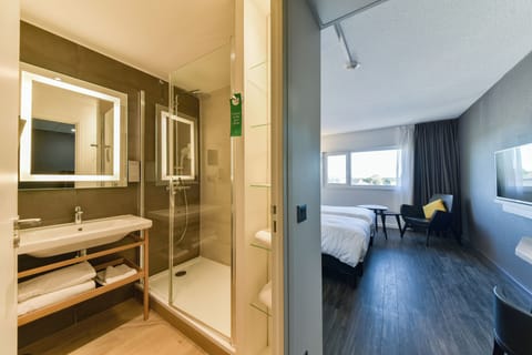 Superior Room, Multiple Beds | Premium bedding, in-room safe, desk, blackout drapes