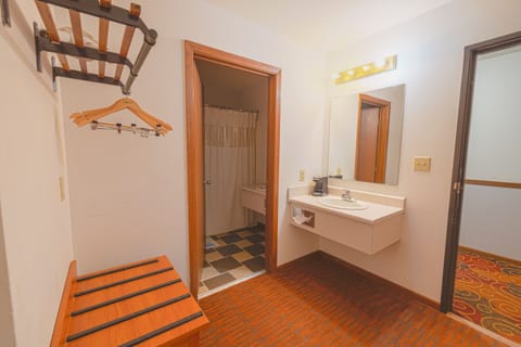 Room, 1 King Bed, Smoking | Bathroom | Free toiletries, hair dryer, towels