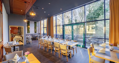 Breakfast and dinner served, Mediterranean cuisine