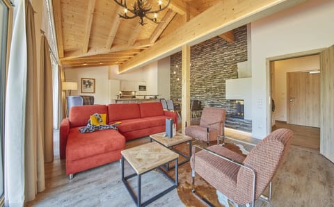 Premium bedding, in-room safe, individually decorated