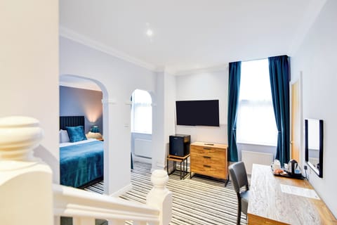 Deluxe Double Room | Individually decorated, individually furnished, desk, laptop workspace