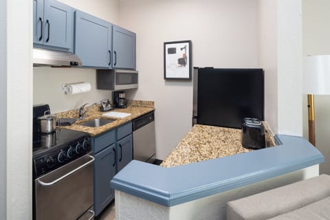 Suite, 1 Bedroom | Hypo-allergenic bedding, desk, iron/ironing board