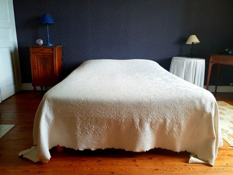 Triple Room | Individually decorated, individually furnished, free WiFi, bed sheets