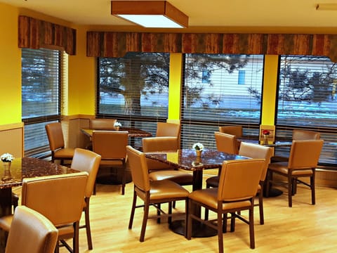 Free daily self-serve breakfast