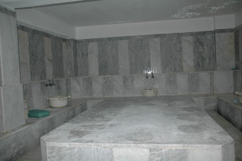 Sauna, steam room, Turkish bath, body treatments, hot stone massages