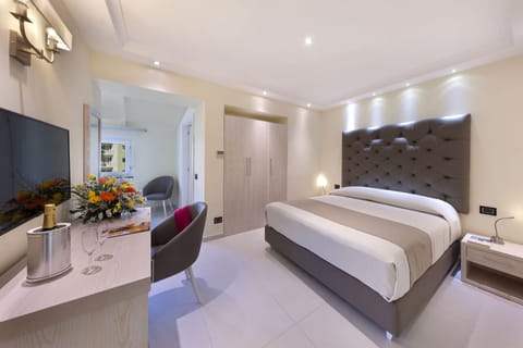 Frette Italian sheets, premium bedding, down comforters, pillowtop beds