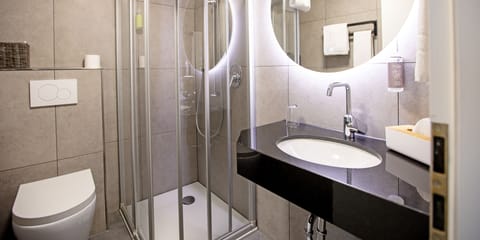 Superior Double Room, Non Smoking, Balcony | Bathroom | Shower, free toiletries, hair dryer, slippers