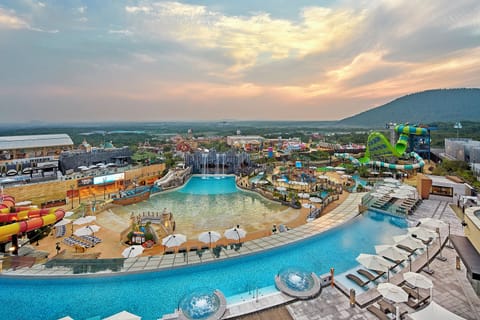 Indoor pool, outdoor pool, cabanas (surcharge), lifeguards on site
