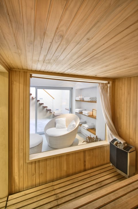 Massage/treatment rooms