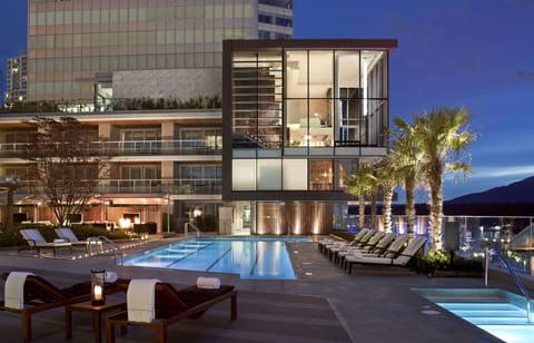 Outdoor pool, cabanas (surcharge), pool umbrellas