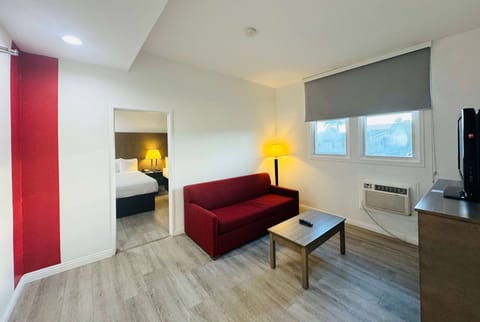 Suite, 1 Bedroom, Non Smoking (2 Queen Beds) | In-room safe, individually decorated, individually furnished, desk