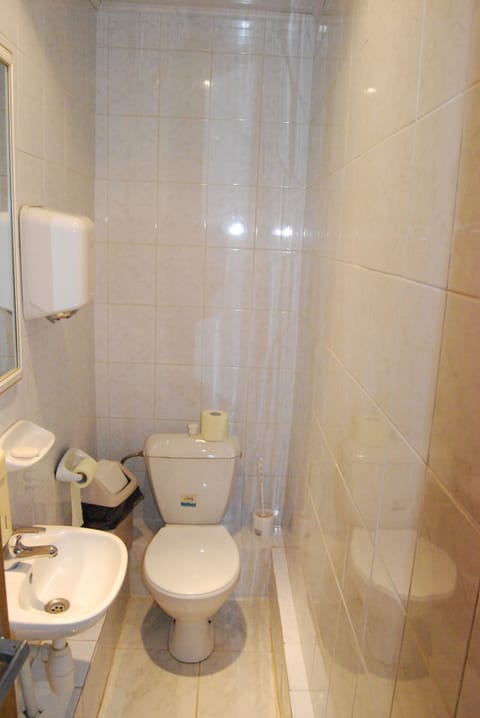 Triple Room | Bathroom | Towels