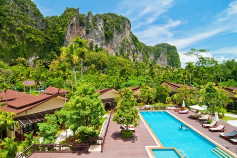Outdoor pool, open 8:00 AM to 7:00 PM, sun loungers