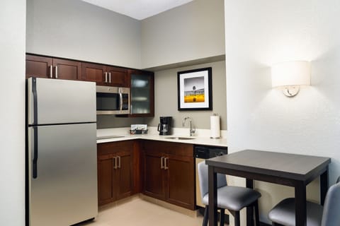 Studio, 1 Queen Bed with Sofa bed | Private kitchen | Fridge, microwave, stovetop, dishwasher