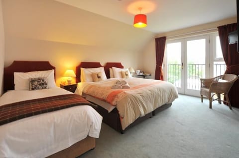 Premium bedding, individually decorated, individually furnished, desk