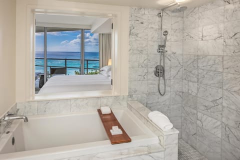LXR Premium Suite, 1 Bedroom with Den, Ocean View (Newly Renovated) | Bathroom | Deep soaking tub, rainfall showerhead, designer toiletries, hair dryer