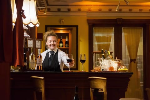 Wine bar