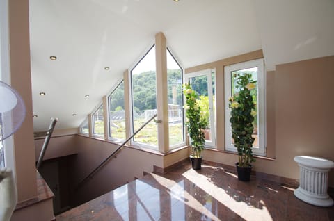 Comfort Penthouse (Alexandra, excl. 120 € cleaning fee) | 1 bedroom, blackout drapes, soundproofing, iron/ironing board