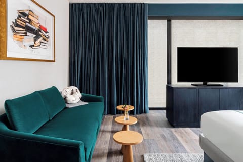 1 bedroom, minibar, in-room safe, desk