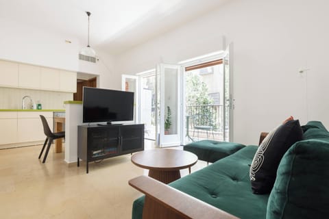 Deluxe Apartment, 1 Bedroom | Living area | Flat-screen TV
