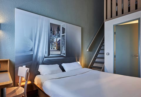 Quadruple Room, Non Smoking | Desk, blackout drapes, soundproofing, free WiFi