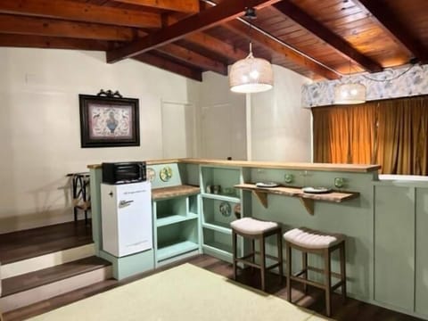 Superior Quadruple Room, Ensuite | Lounge