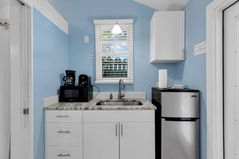 Superior Cabin, Ensuite (Cottage 09) | Shared kitchen