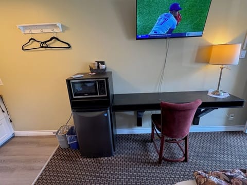 Classic Single Room | Individually decorated, individually furnished, desk, free WiFi