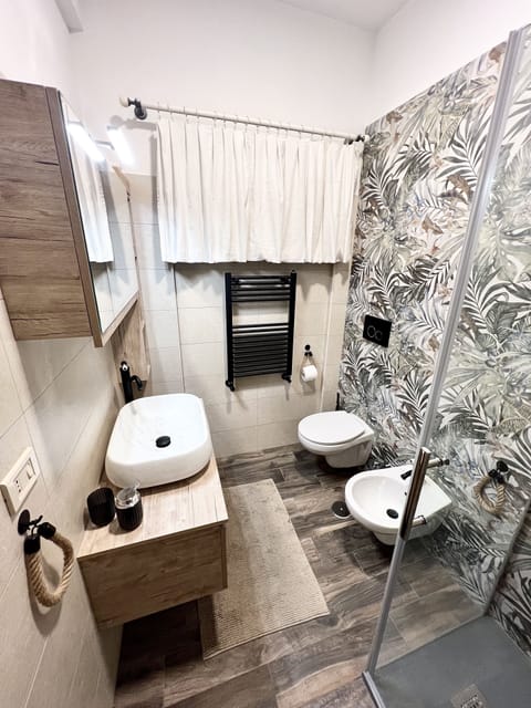 Junior Suite, Non Smoking | Bathroom | Jetted tub, hydromassage showerhead, hair dryer, bathrobes