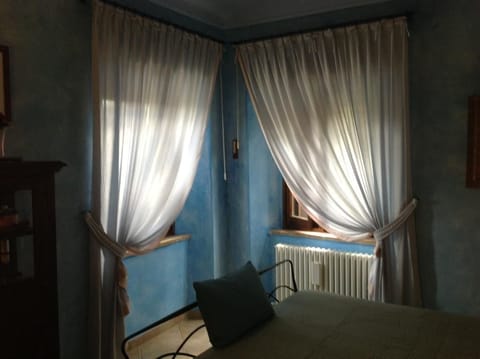 Double Room, Private Bathroom | Desk, free WiFi, bed sheets